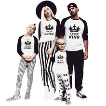 Load image into Gallery viewer, King Queen family matching clothes mommy and me long t shirt baseball tees mother daughter outfits father son look mom patchwork