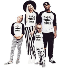 Load image into Gallery viewer, King Queen family matching clothes mommy and me long t shirt baseball tees mother daughter outfits father son look mom patchwork